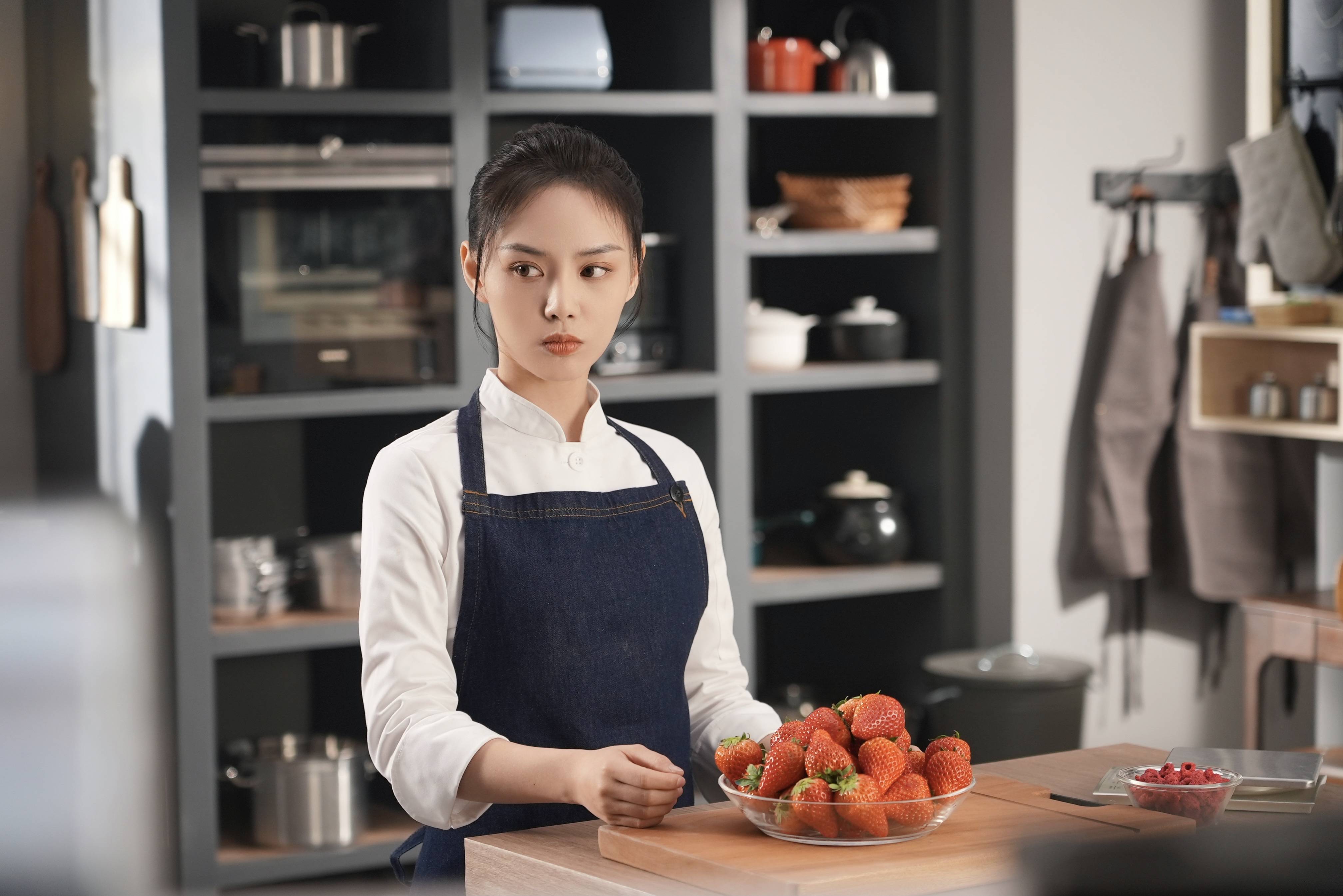 功夫女孩梁壁荧出镜谢霆锋代言品牌最新广告极具活力表现力满分