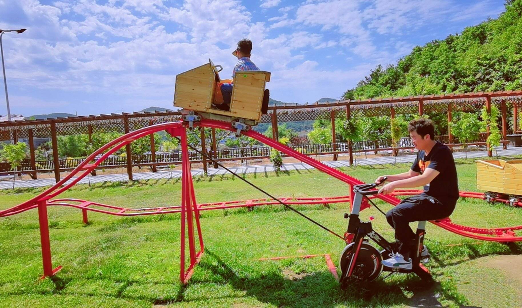 網紅親子過山車又稱坑爹過山車到底是什麼坑爹的