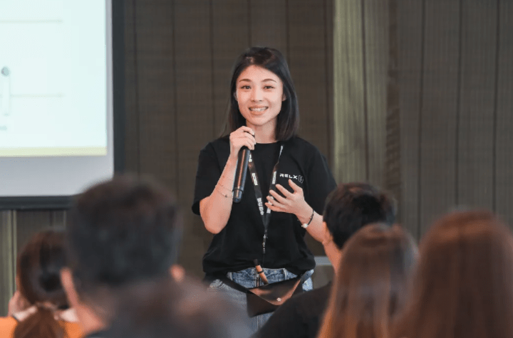 美女创业三年造就710亿元财富自由,悦刻创始人汪莹跻身全球富豪榜