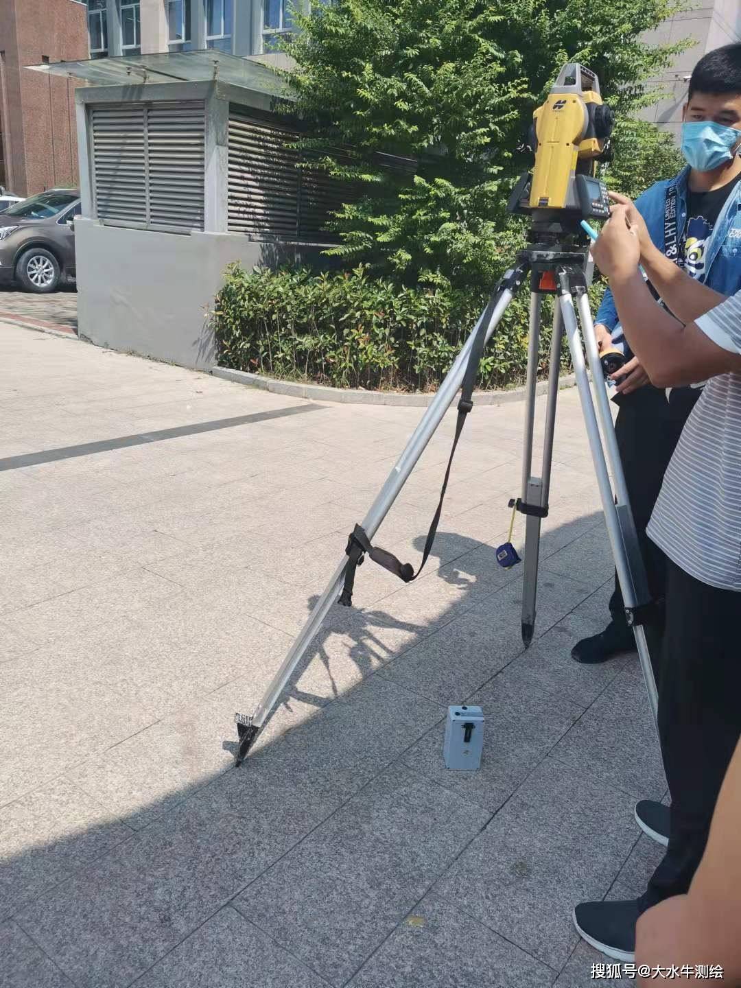 全站仪在道路测量中如何放线中如何放线具体操作在这里