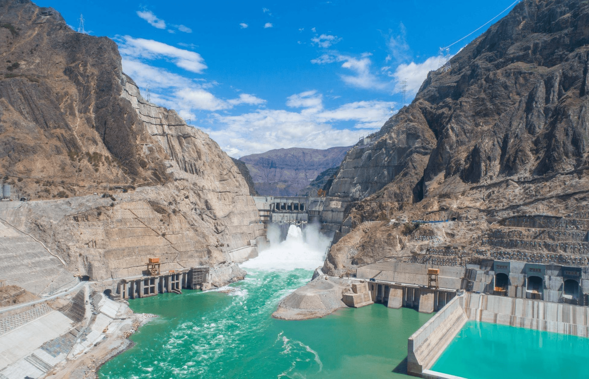 原創中國建造世界最大水電站發電量超兩個三峽高度堪比迪拜大廈