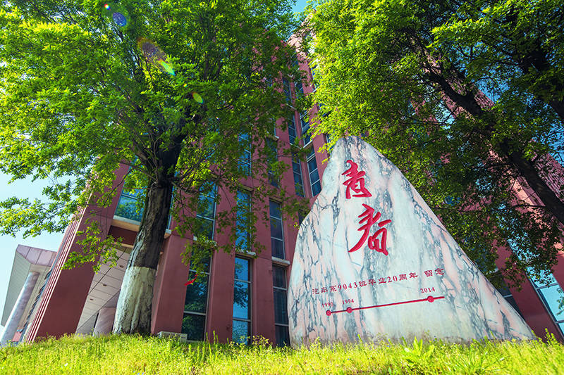 原创湖北汽车工业学院怎么样好不好尊重学生的高校