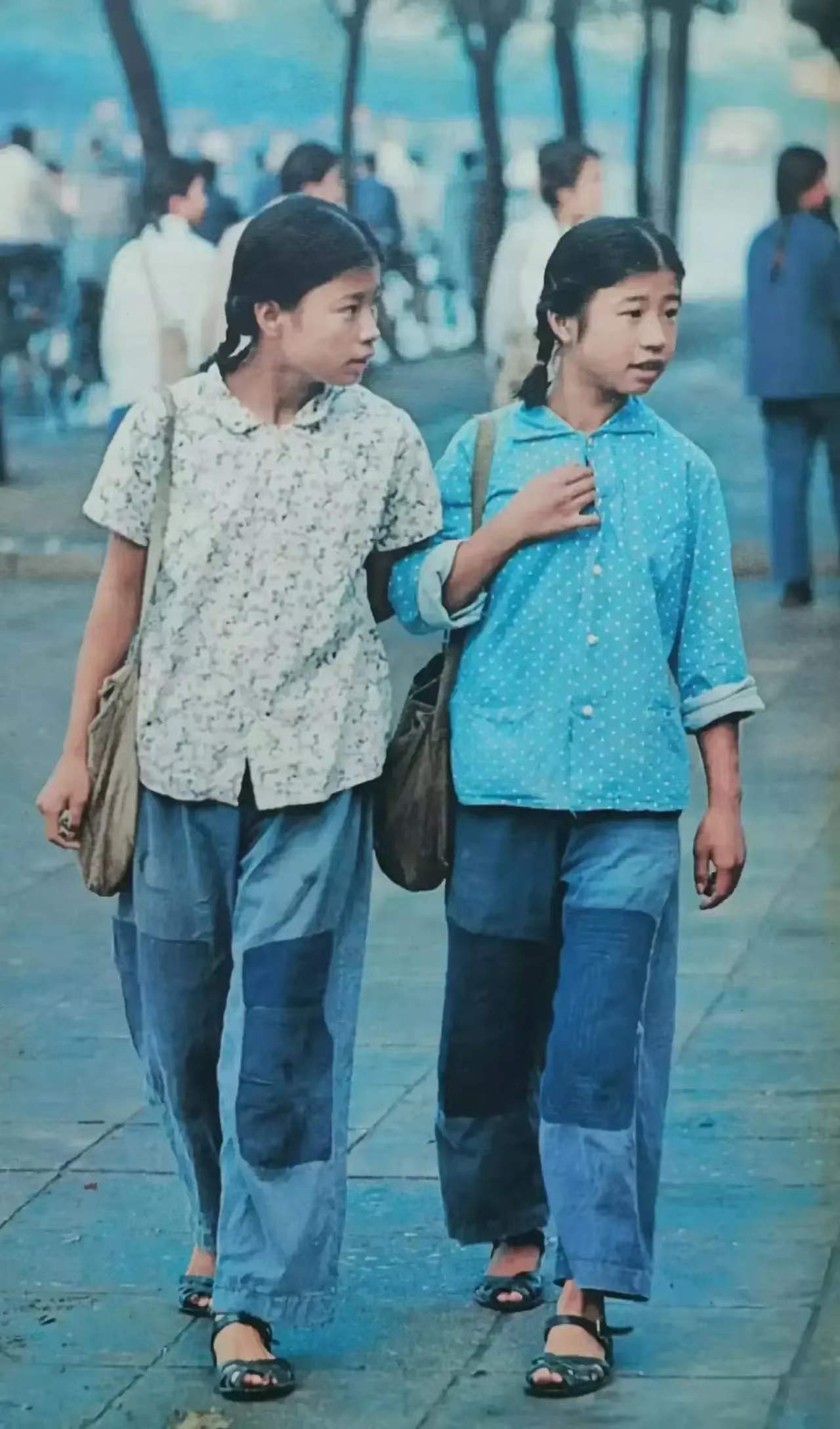 80年代的衣食住行图片