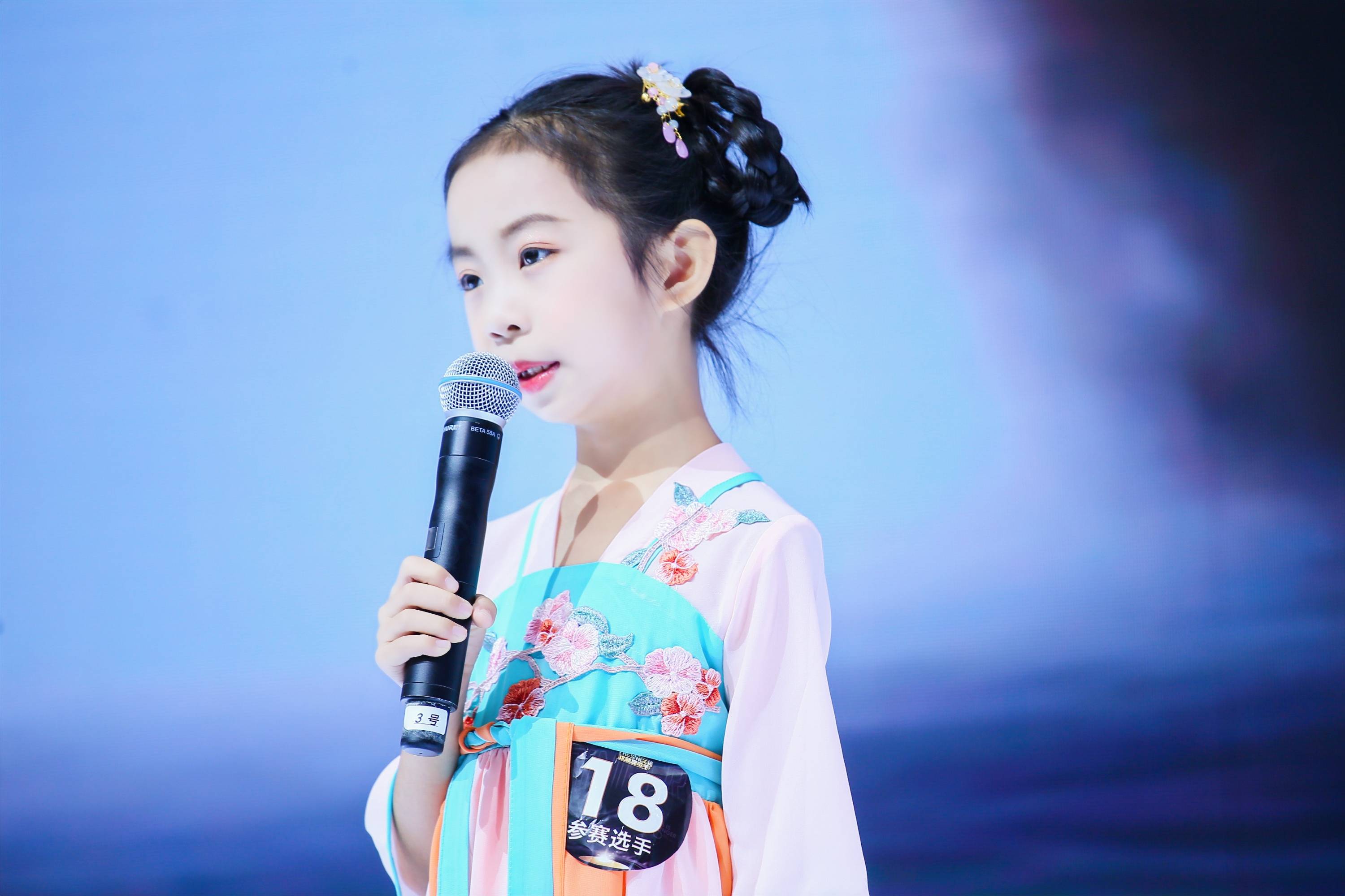 专访| 《这就是歌手》广州最佳人气歌手 李佳慧:争取唱得更好,飞得更