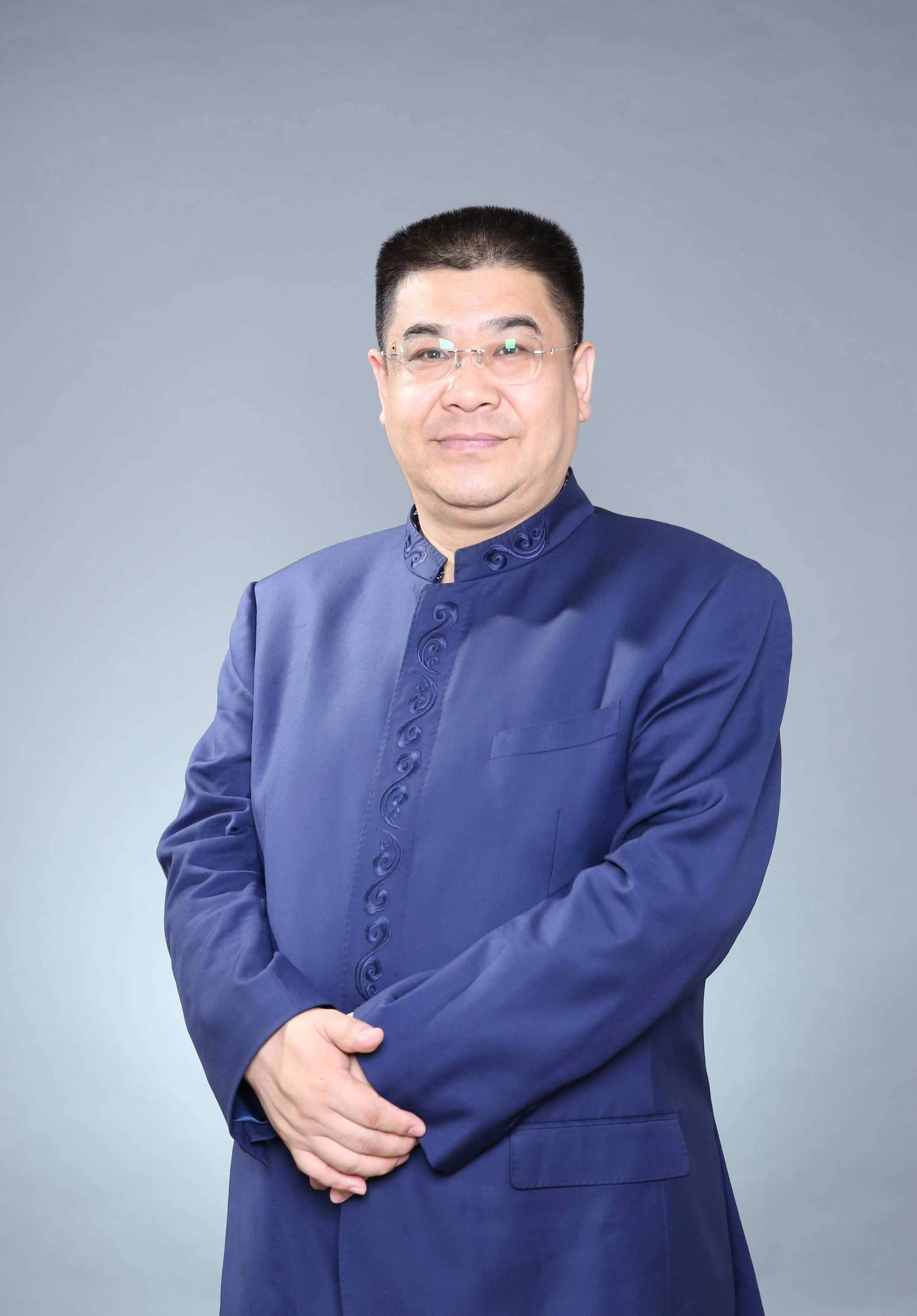 草原民星王文琦为草原品牌代言为数智乡村建设赋能