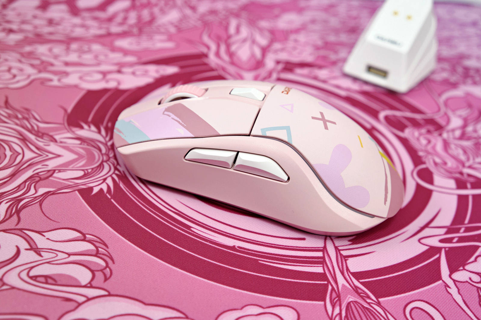 价格亲民颜值在线达尔优a950三模无线游戏鼠标开箱