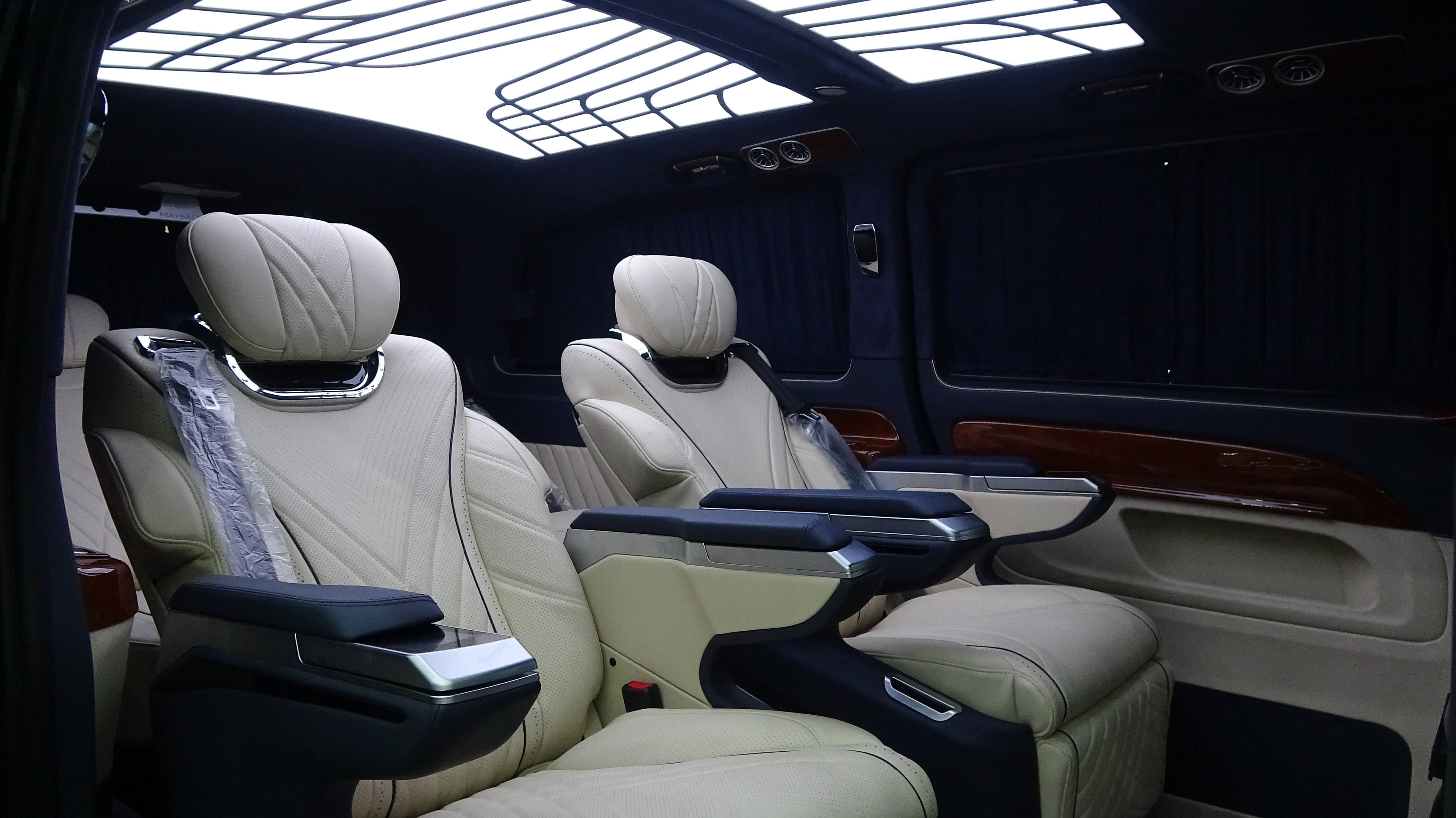 西安庆红商务车奔驰v260内饰展示