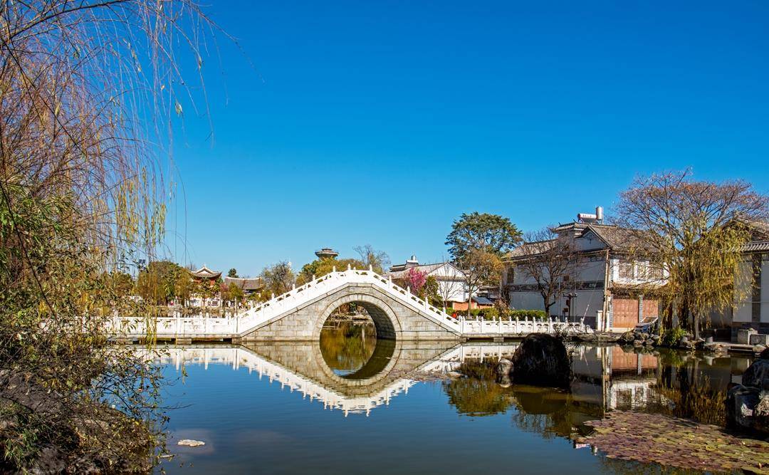 中国最适合养老的两座城市,退休后享受写意生活!-搜狐大视野-搜狐新闻