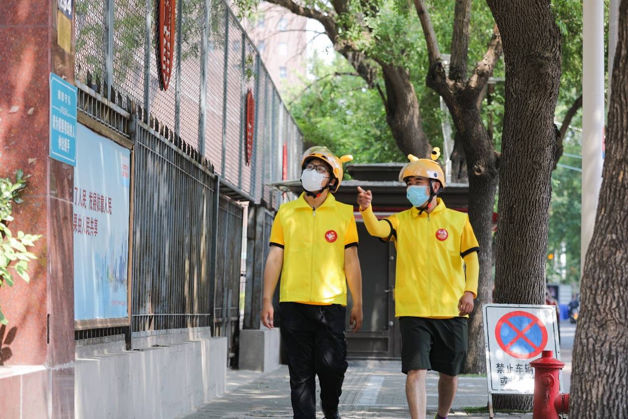 《为高考学子保驾护航！美团骑手在天津提供应急跑腿服务》