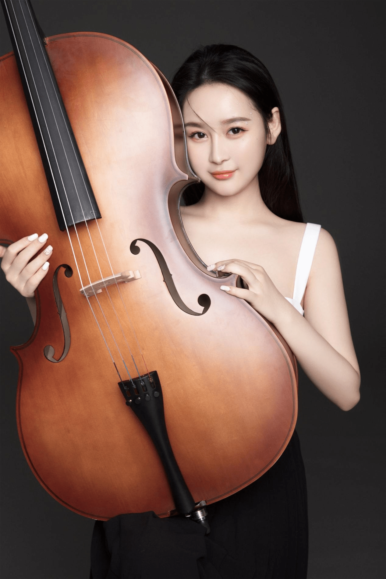 网红出身的新人演员吴若溪,颜值担当,演绎道路熠熠生辉_表演_艾亦文