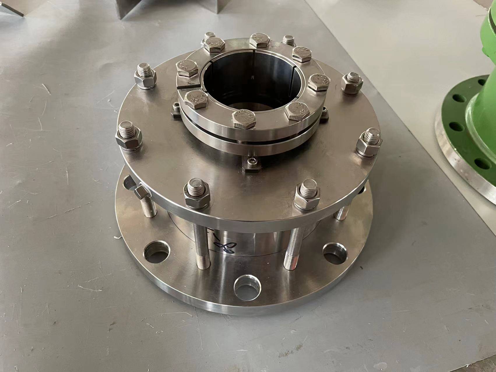 关于侧入式搅拌器的密封结构