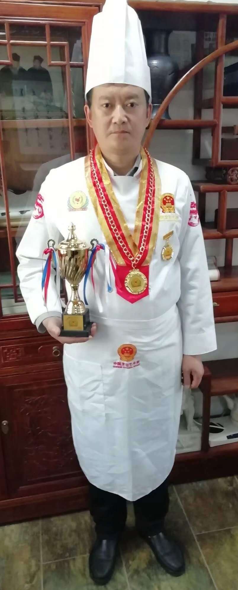 高级资格证●中国安康市美食餐饮协会品鉴师●中国蓝天救援队队员