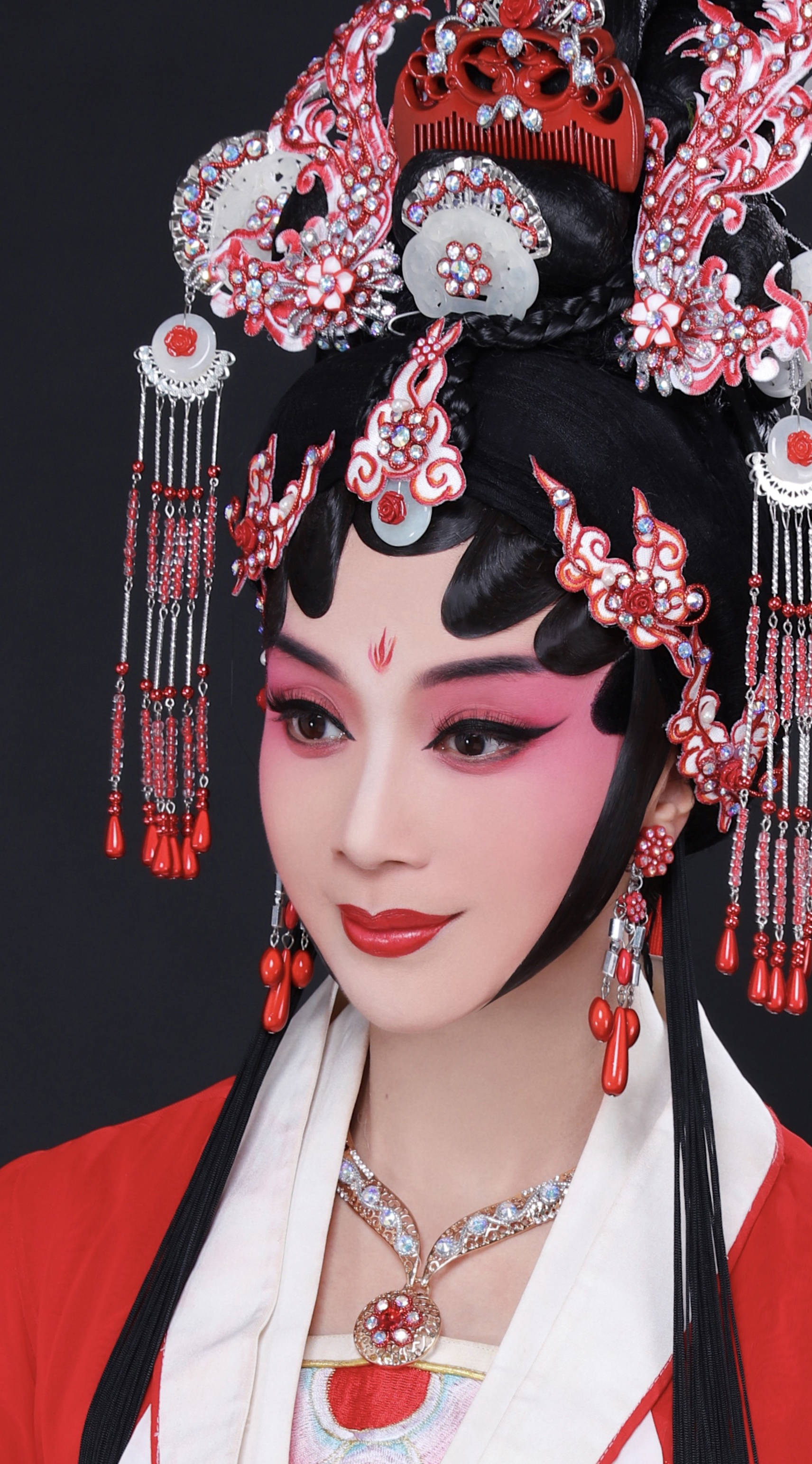 演员,佛山粤剧院院长,中国戏剧梅花奖,上海白玉兰戏剧表演艺术主角奖