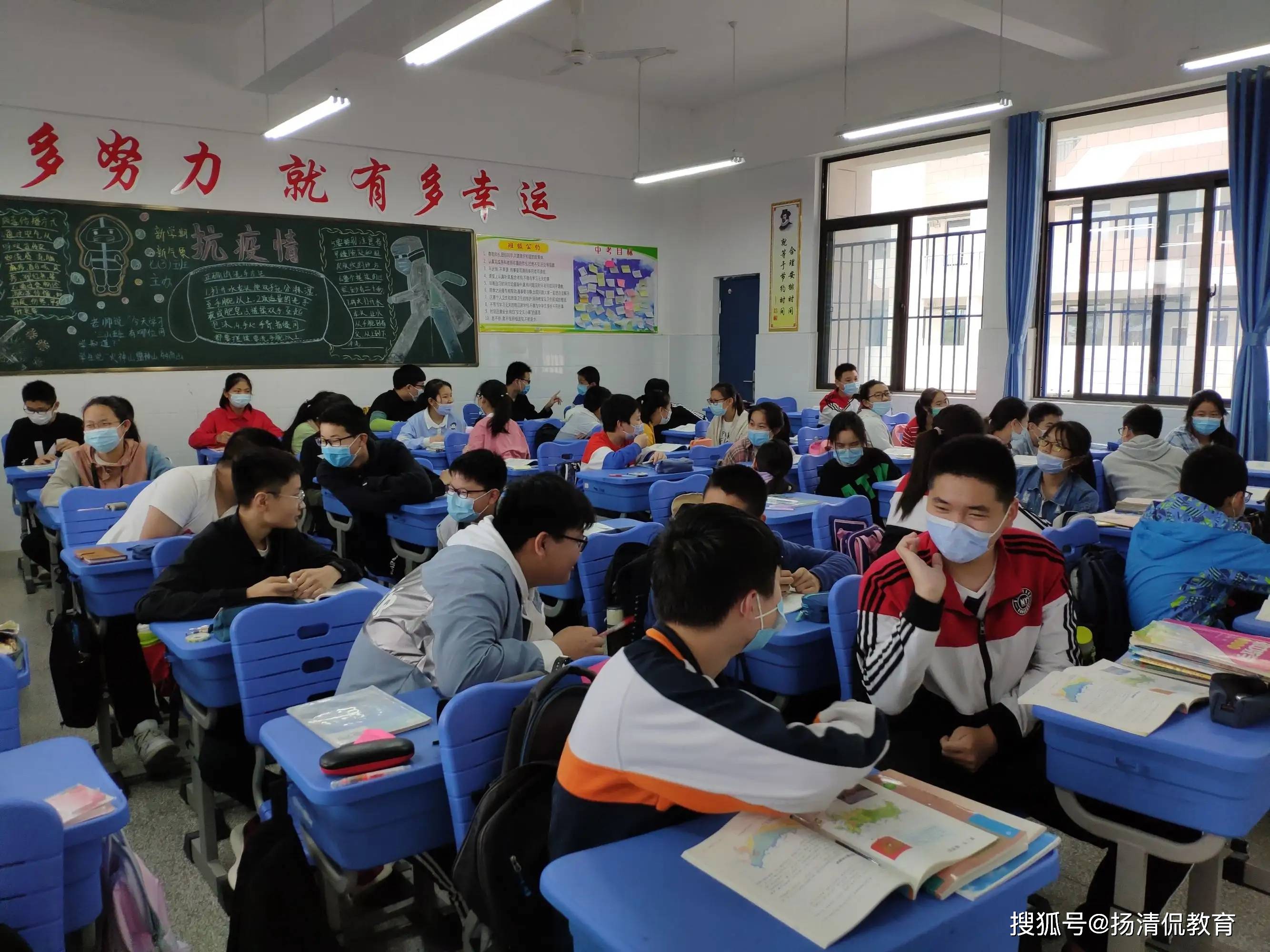 瑶海湾校区位于龙岗路以西,乐水路以北,姑山路以东,二十埠河以南,学校