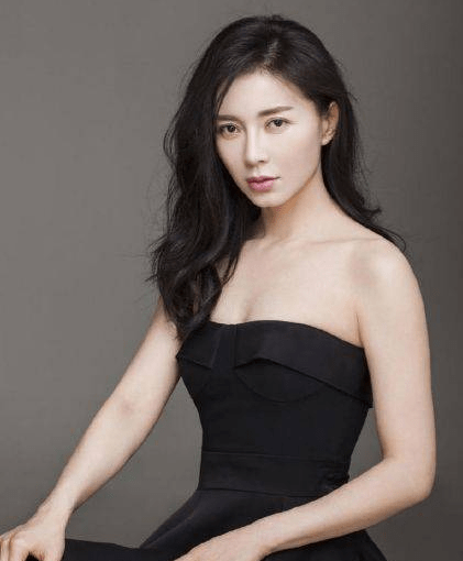 她曾两登央视春晚,出演过多部热播剧,至今仍没能红起来_刘敏_赛貂蝉