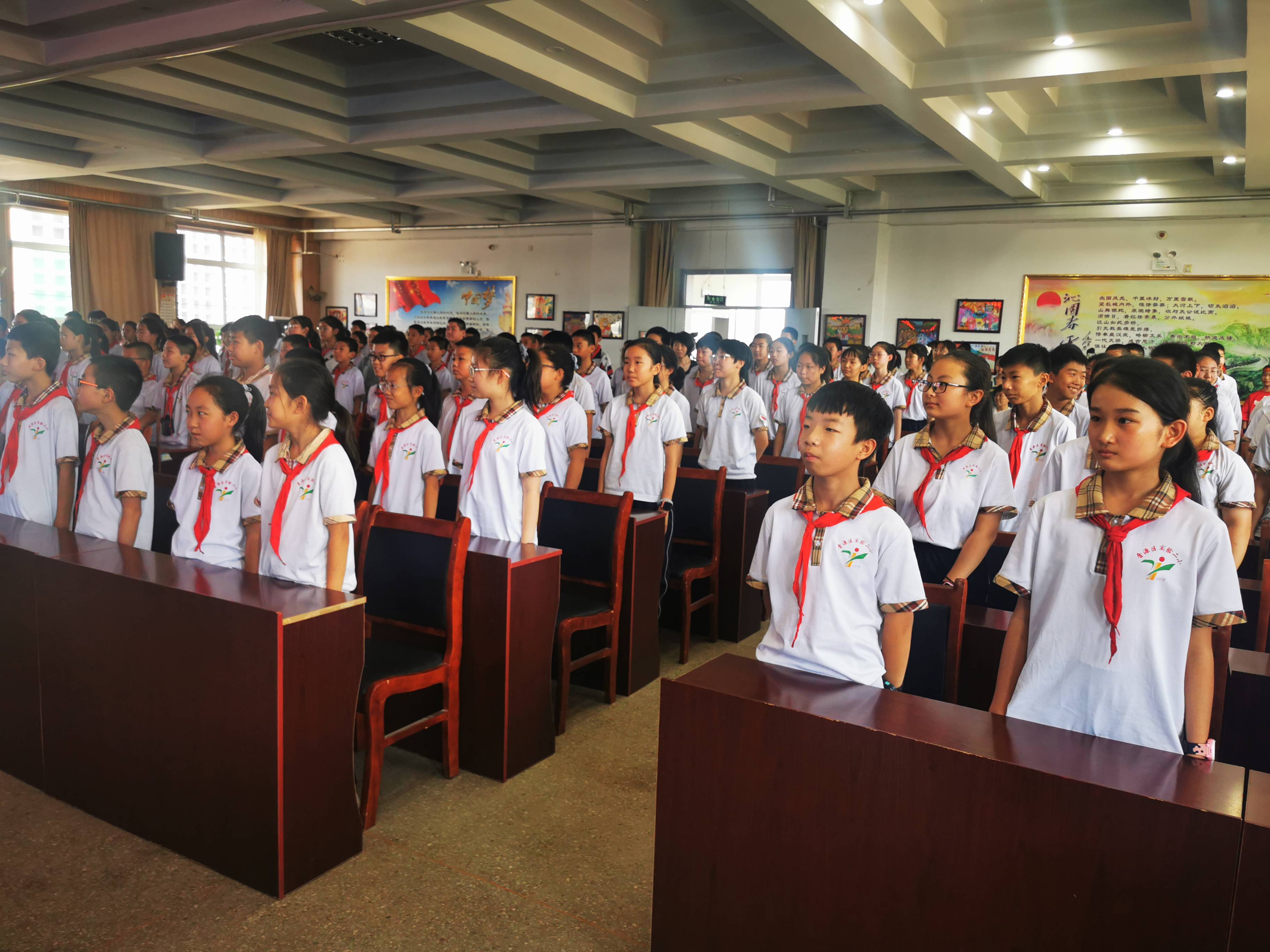 告别童年迎接未来晋源区第二实验小学举行毕业典礼