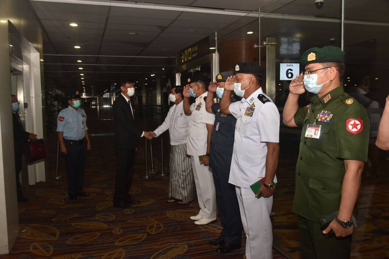 缅甸国防部长妙吞乌在柬埔寨出席第16届东盟国防部长会议及相关会议