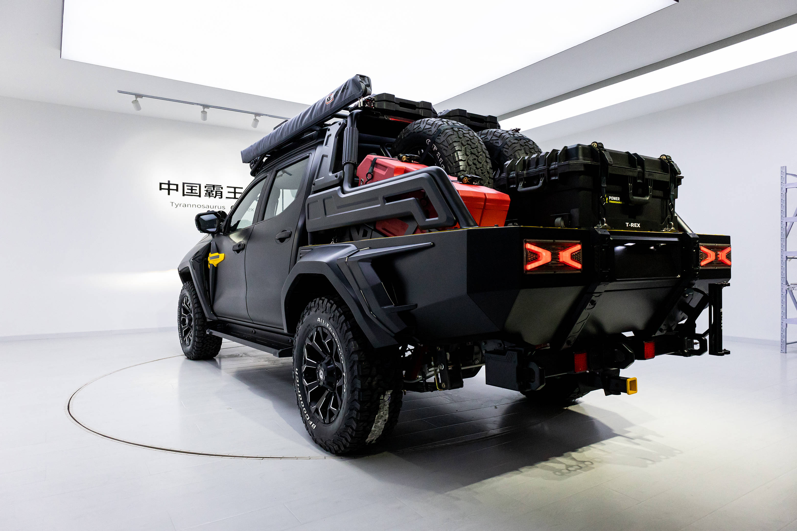 个性青年看过来霸王龙轻装穿越皮卡青春炮发布新官图极限演绎机甲美学