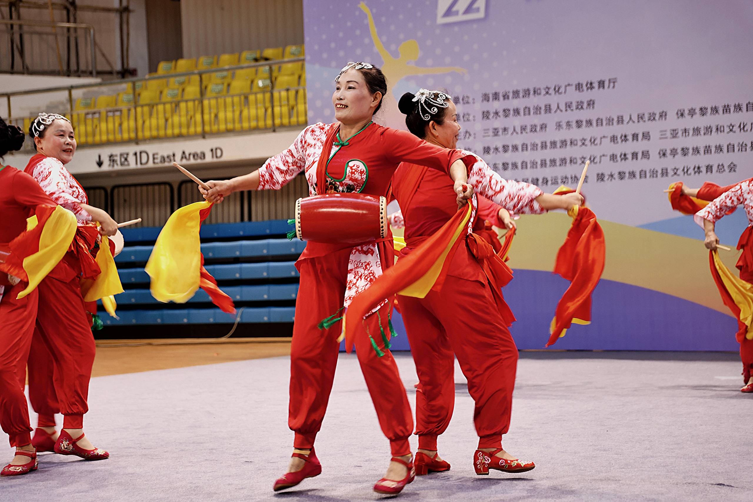 全民健身广场舞陵水连环双响炮