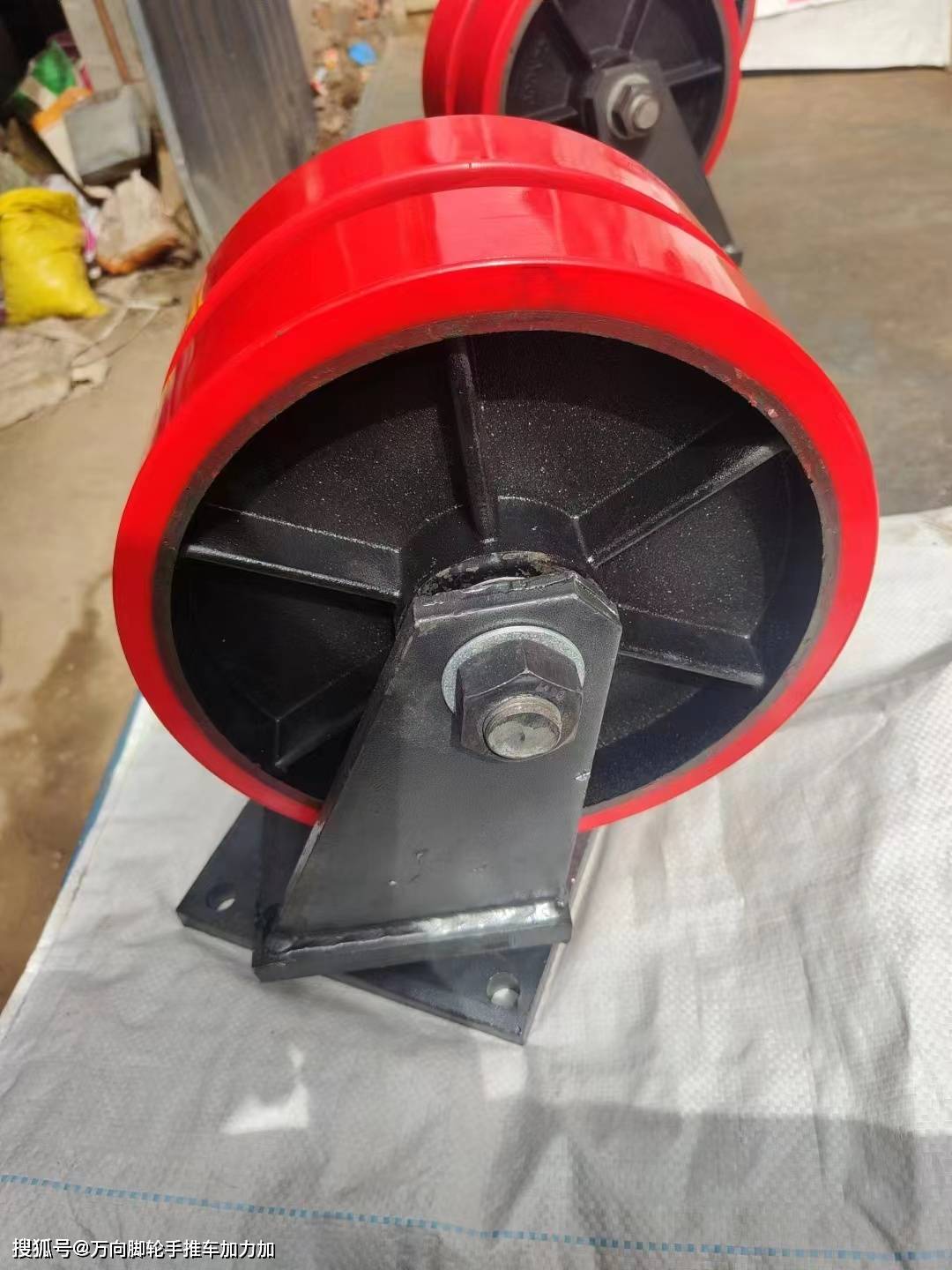 工业聚氨酯承重5吨双排万向轮a滔溪工业聚氨酯承重5吨双排万向轮图片