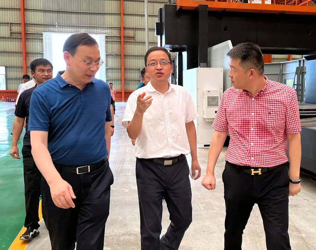 开封市常务副市长陈维忠调研奔腾智能制造产业集群项目