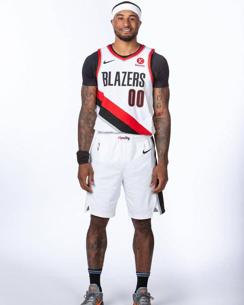 组图利拉德新帮手小佩顿拍摄开拓者定妆照