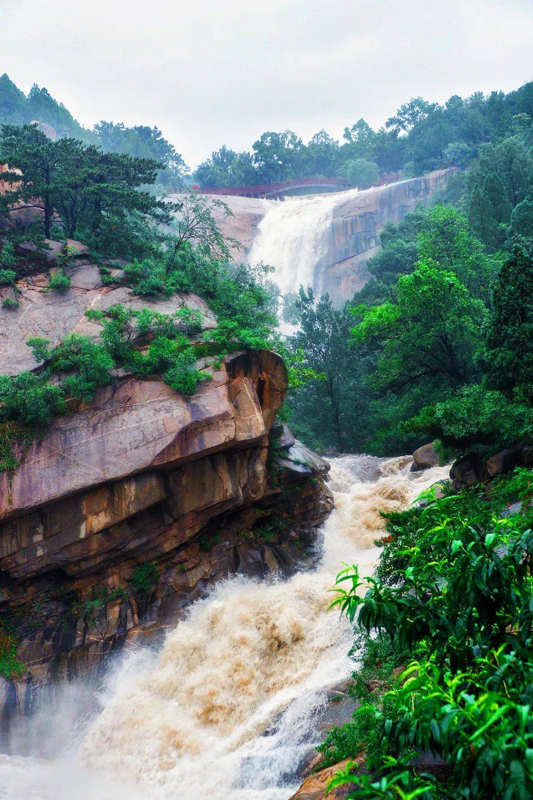 雨后泰山美如画