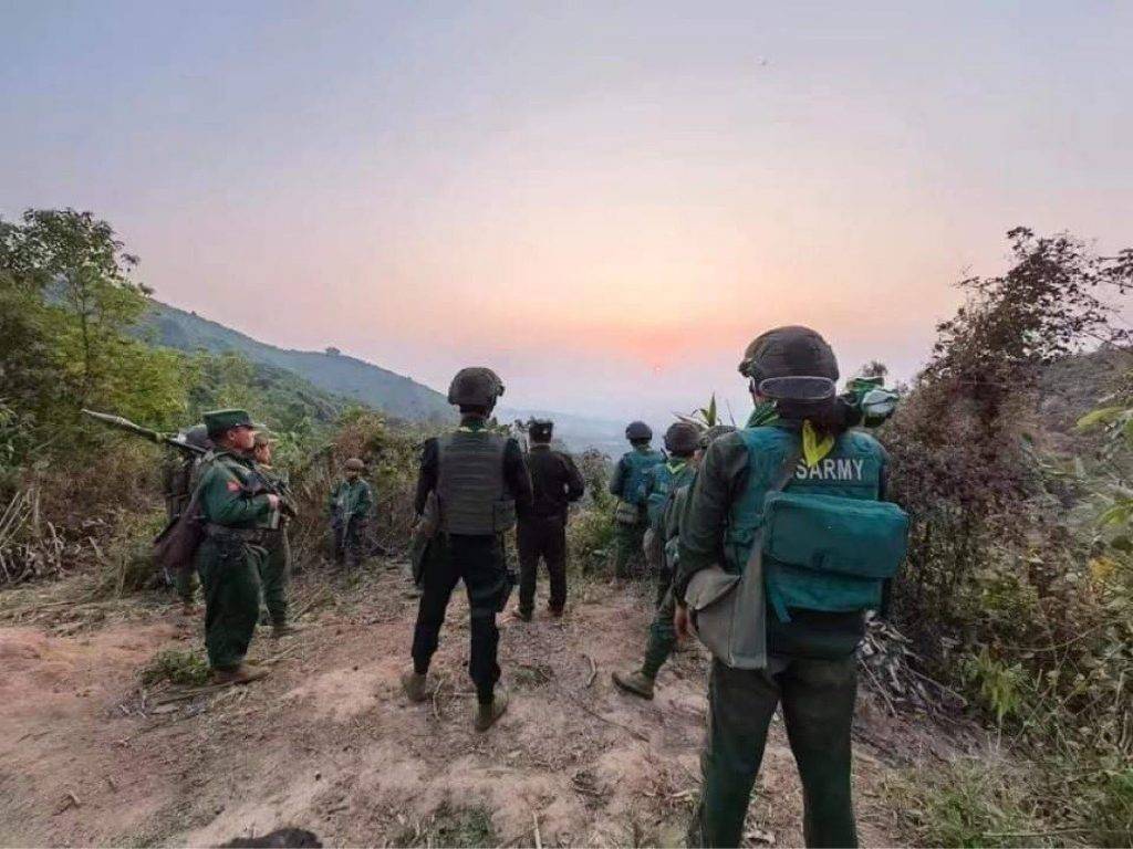 缅军向北掸邦军营地周边增兵,佤联军在当阳边界陈兵数千人