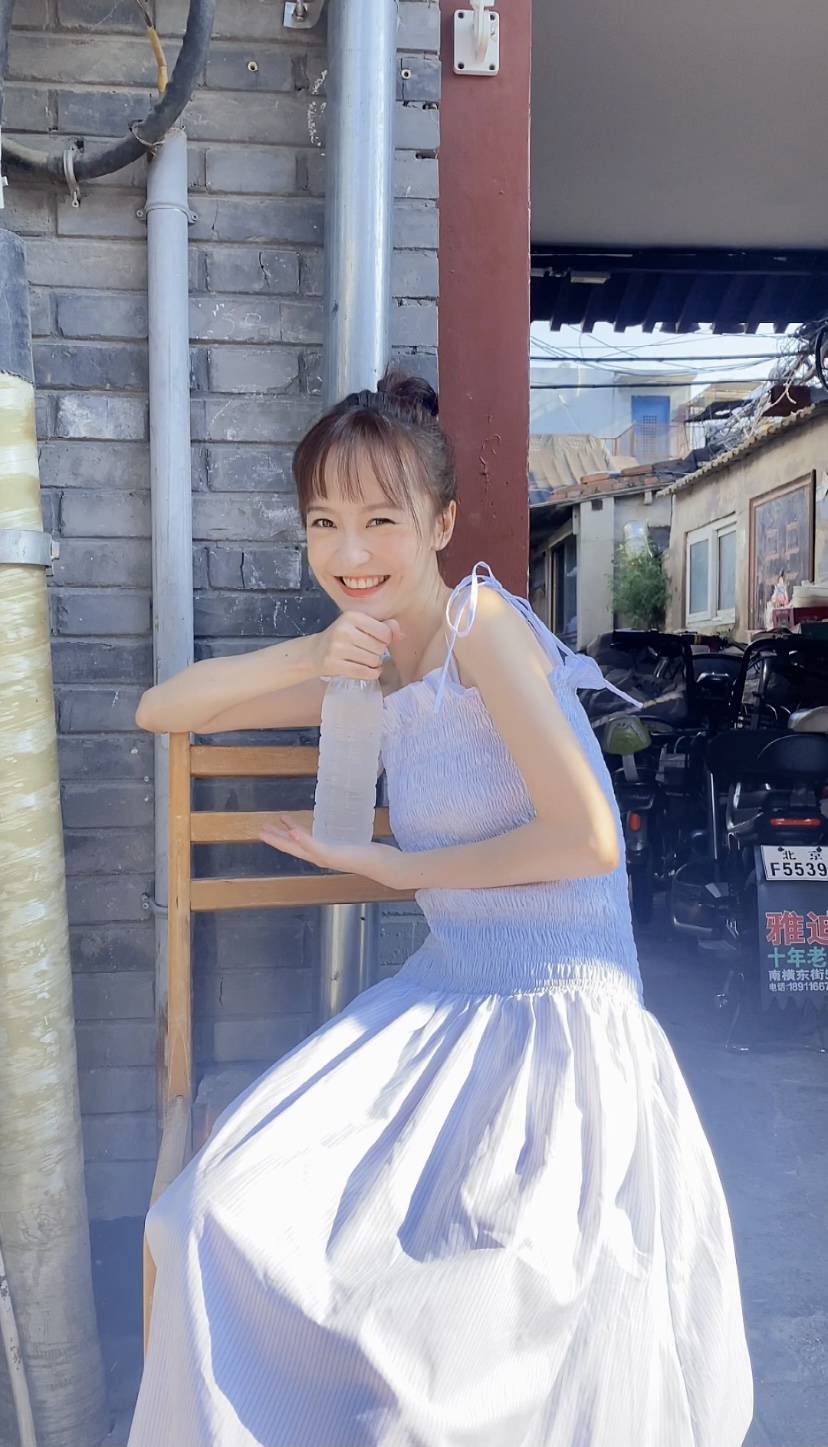 王歆霆胡同mini vlog 阳光之下遇见白裙少女