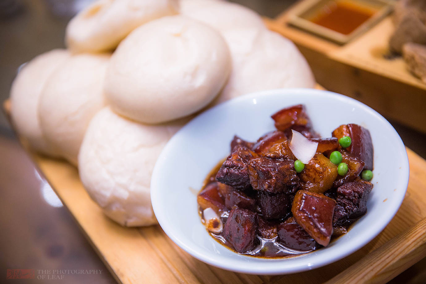 红烧肉配酒酿馒头.