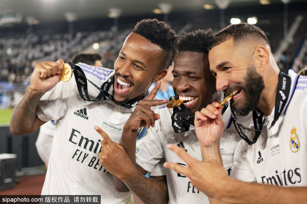 主教练乔·马祖拉的临场调整能力观察