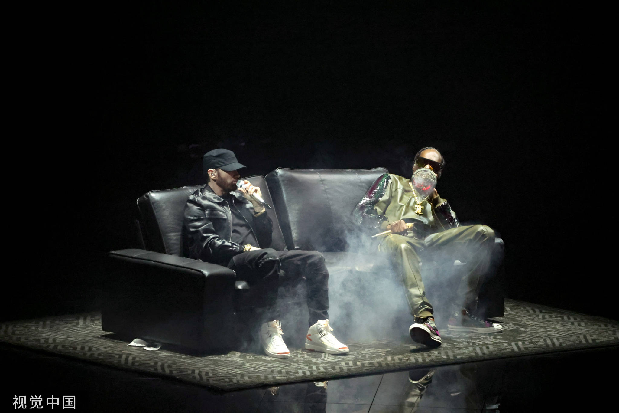 说唱歌手eminem 和snoop dogg合唱《from the d 2 the lbc》.1/8