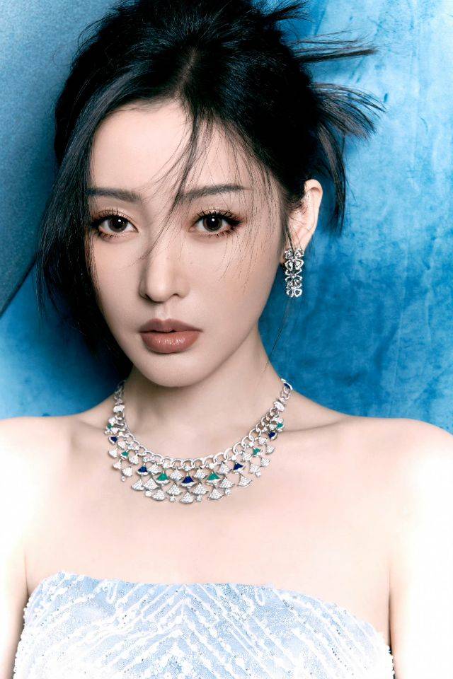 女明星张天爱时尚写真:气质女神、颜值担当-搜狐大视野-搜狐新闻