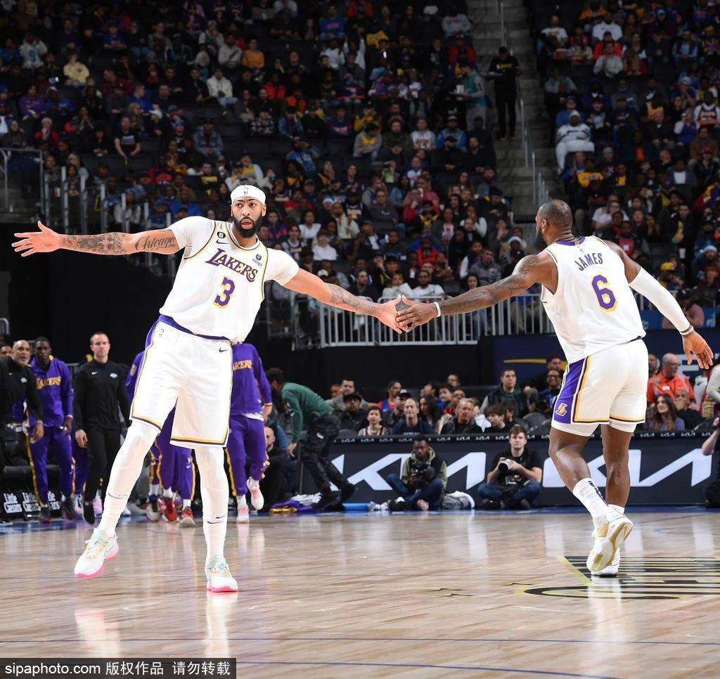 布克与浓眉的巅峰对决谁才是真正的联盟第一人