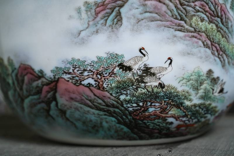 宁勤征大师创作首款龙珠缸 宏峰万象粉彩山水大师缸_纯手工_填色_经典