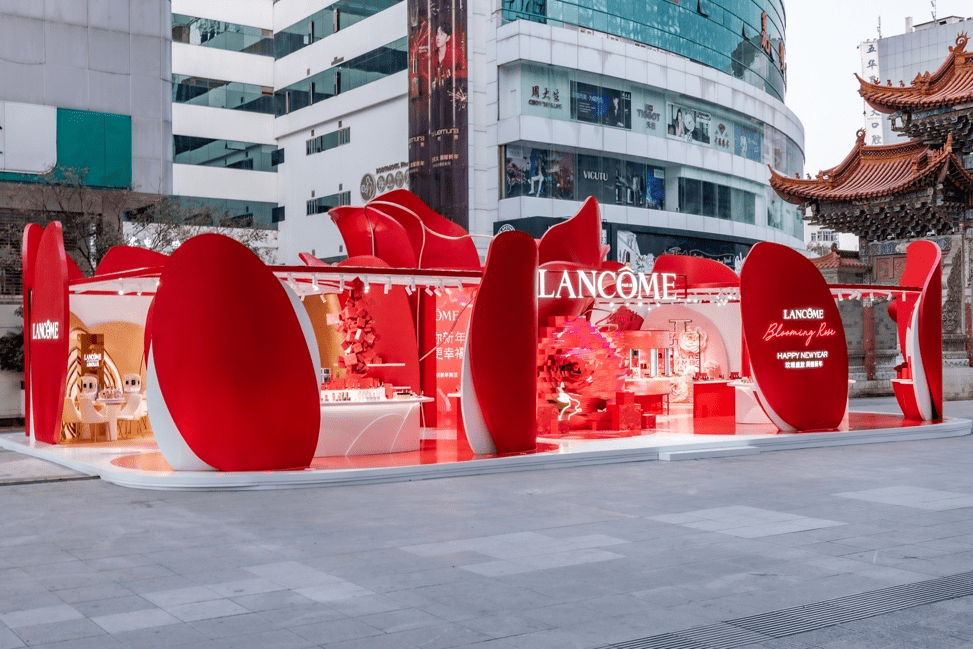 玫瑰盛放 美丽新年 兰蔻新年快闪店空降昆明百盛_互动_祝福_产品