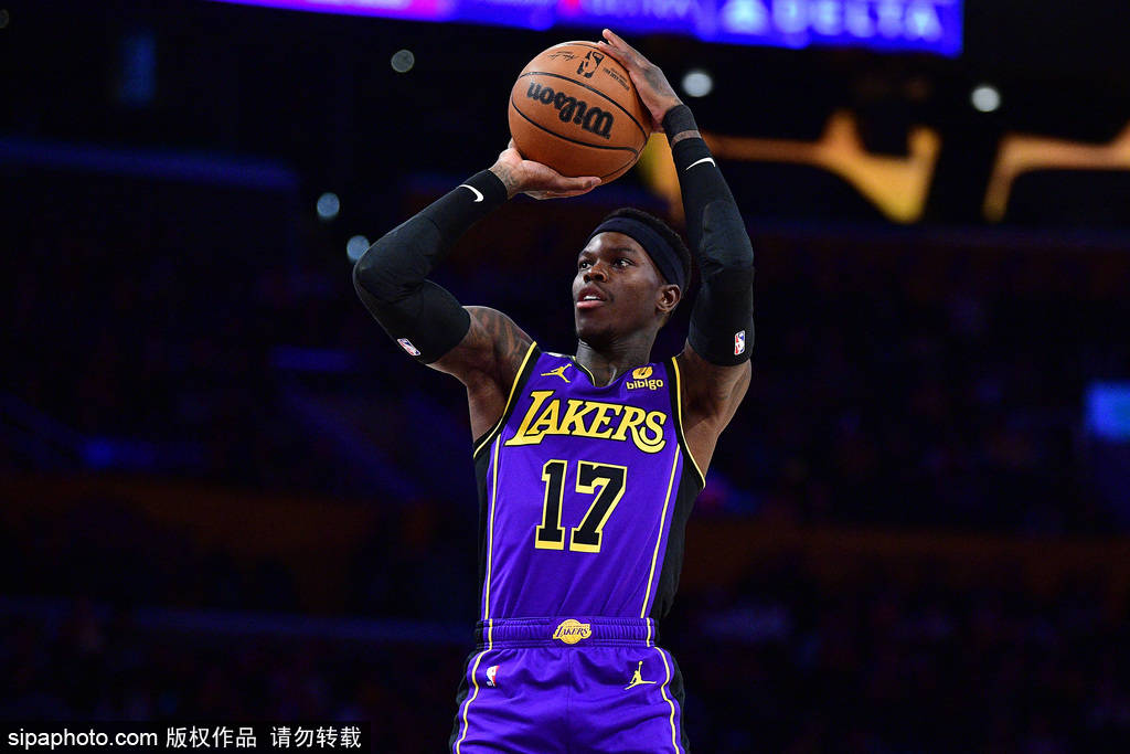 詹姆斯带领湖人征战季后赛最新比分与数据解析