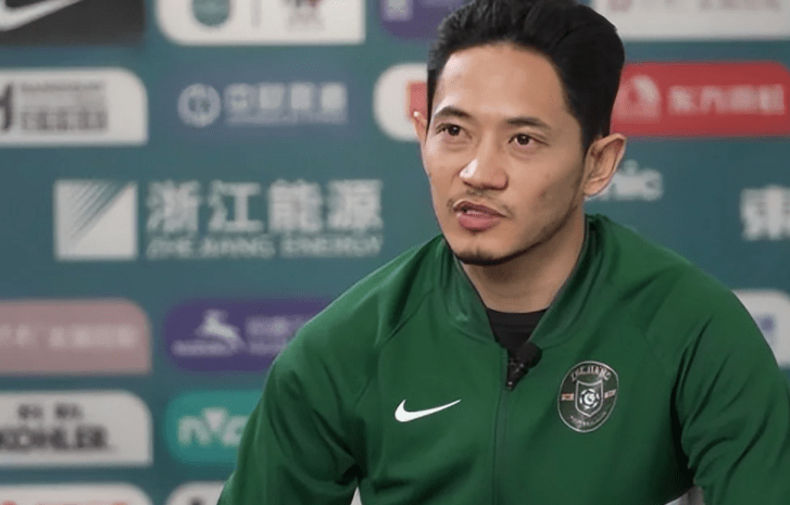 为了解决转会禁令,周军飞到了欧洲._申花俱乐部_问题_国际足联