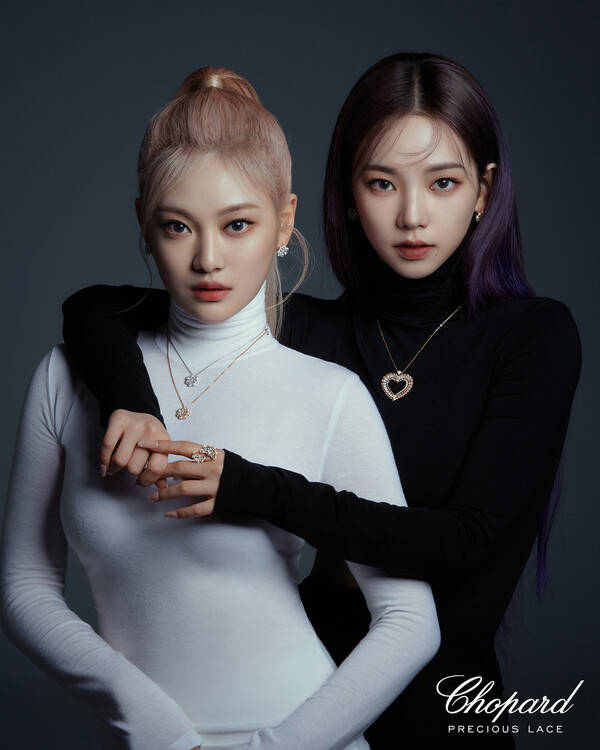 aespa代言宣传照曝光紧身针织衫勾勒完美身材