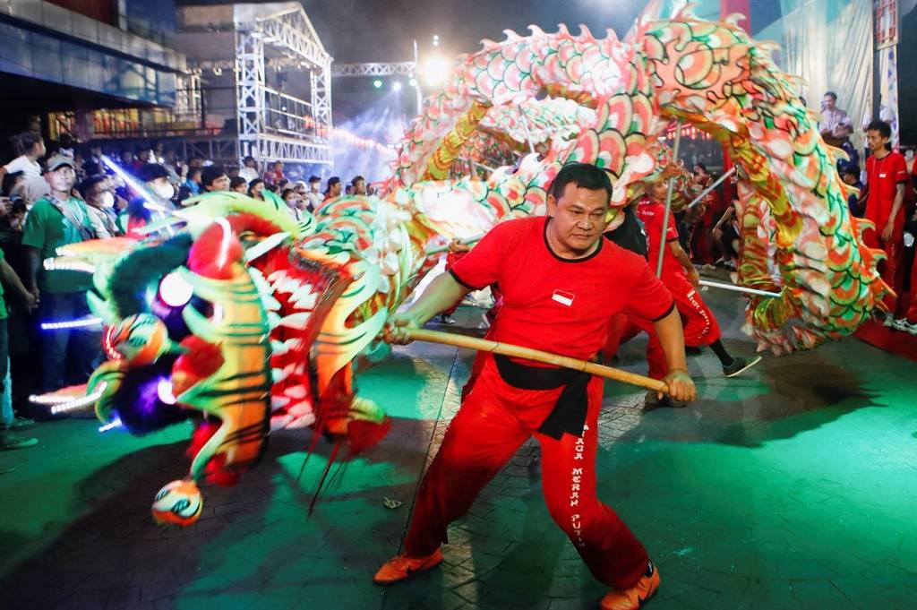 海外多地欢庆元宵佳节 感受中国传统文化魅力-搜狐大视野-搜狐新闻