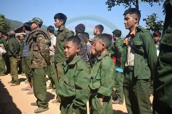 德昂民族解放军500兵力突袭扎仰民团,营救出包括儿童在内的127人_缅军