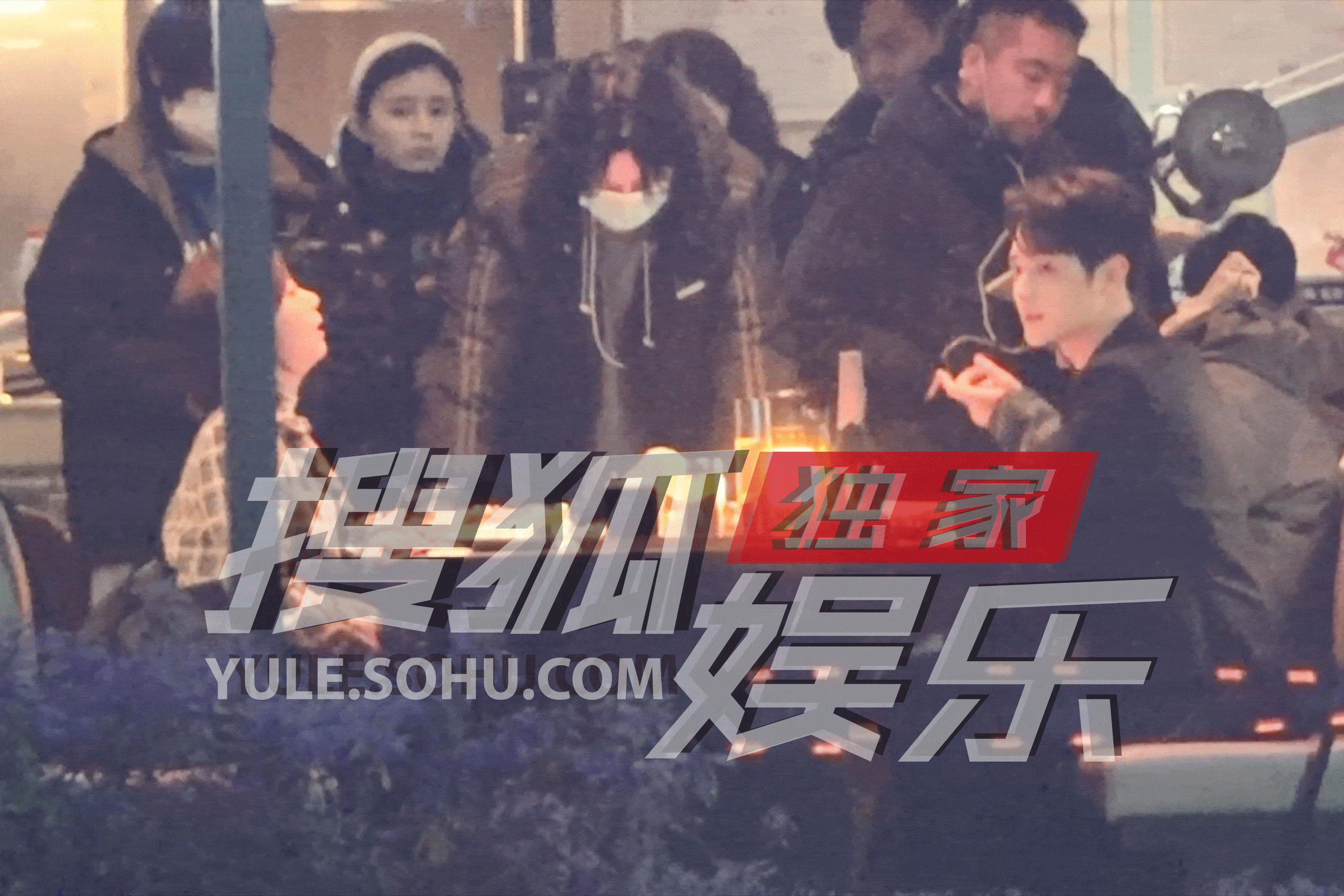 许凯谭松韵新剧开拍 餐桌前两人看上去都有点拘谨-搜狐大视野-搜狐新闻