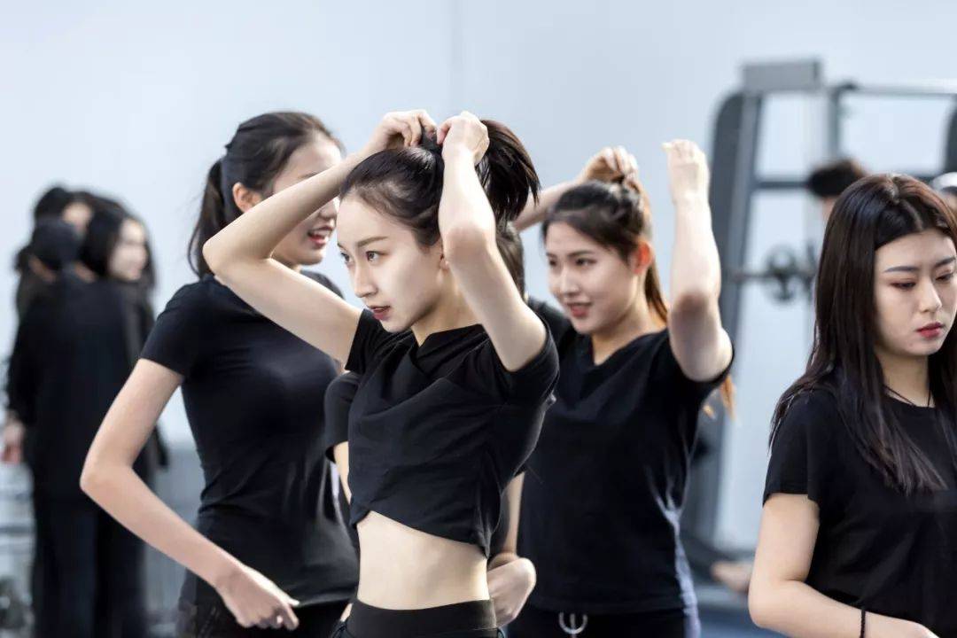 瑭朝模特艺考中心丨高考救星 模特艺考丨秦皇岛艺考培训_表演_专业