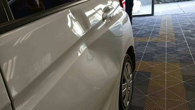 车门被撞凹陷该如何修复_搜狐汽车_搜狐网