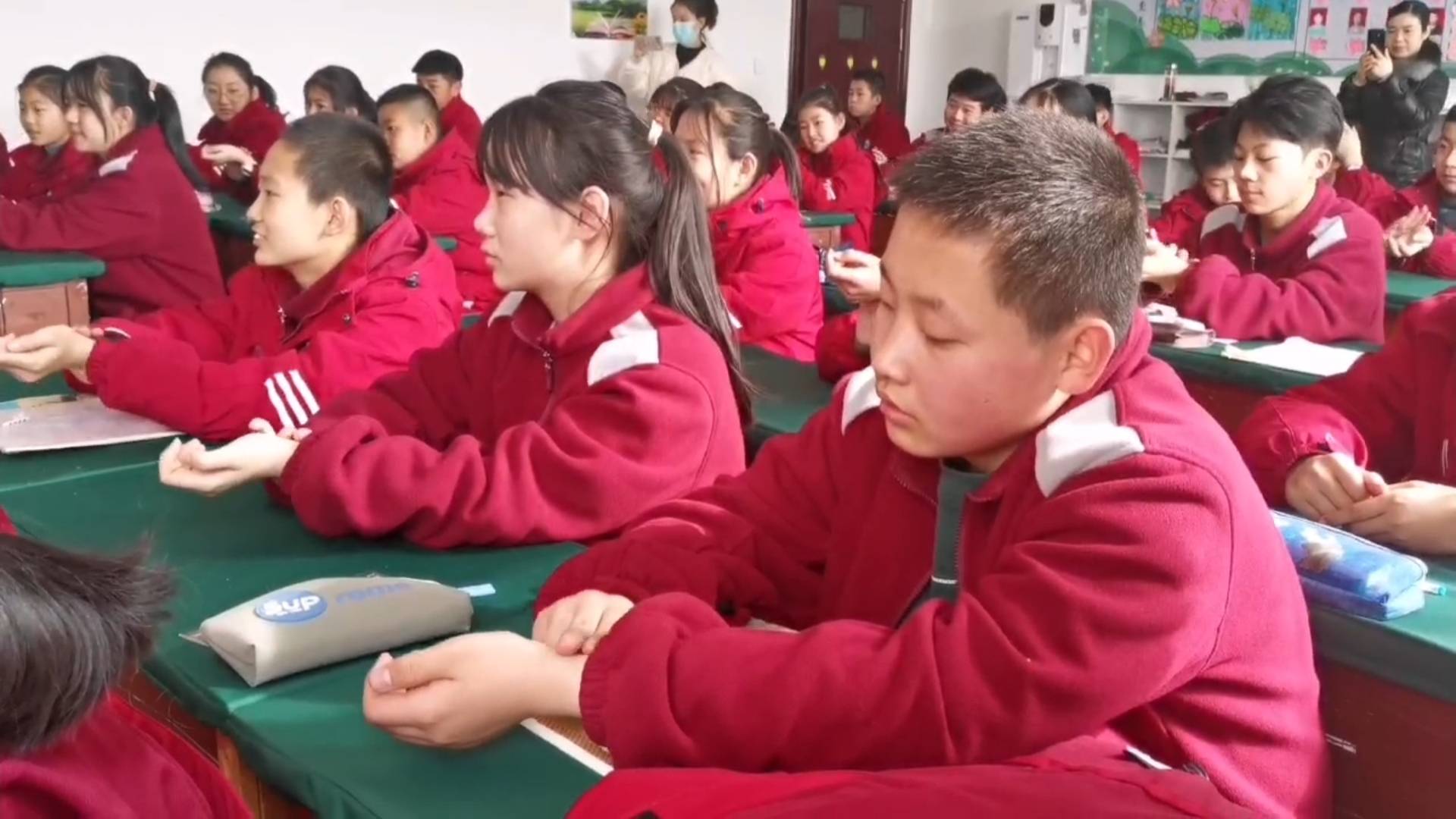 学·针灸道"开讲啦(第二期)甘肃省灵台县中学路荆山学校皇甫谧之像