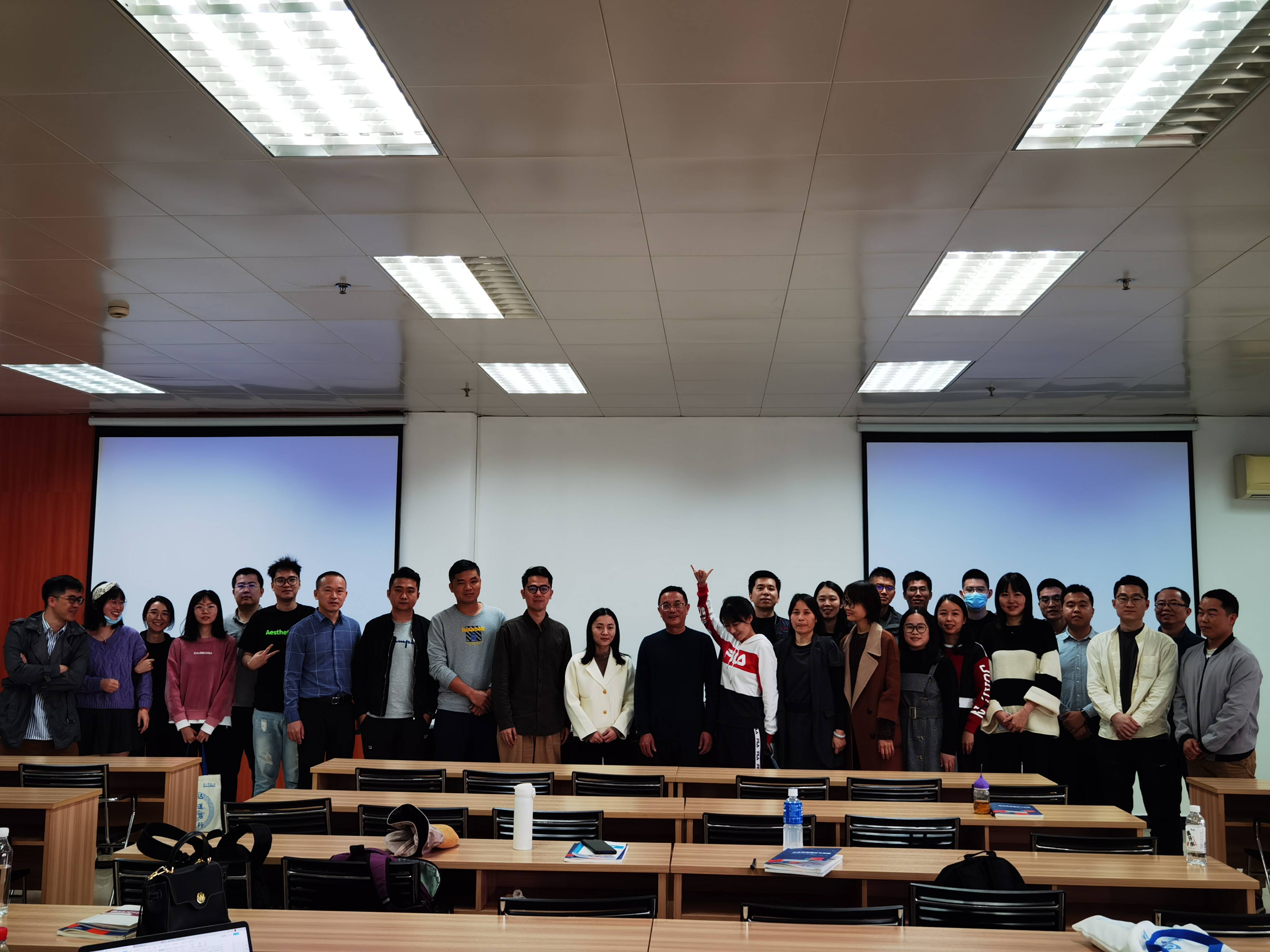 广西师大周超教授主讲《应急管理研究》,班主任谢老师编辑,请勿转载