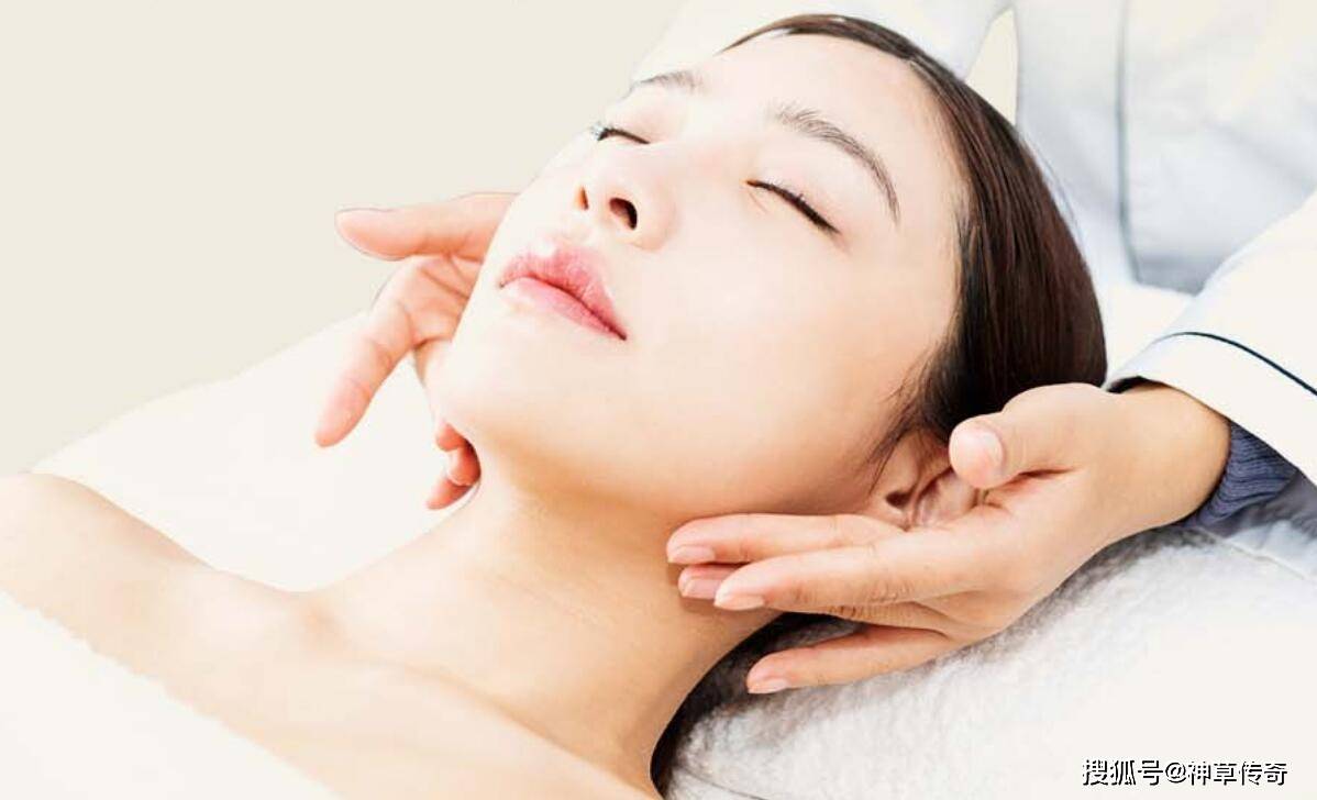 神草传奇植物养发馆:头部养护的十大好处都有哪些?_头皮_问题_调节