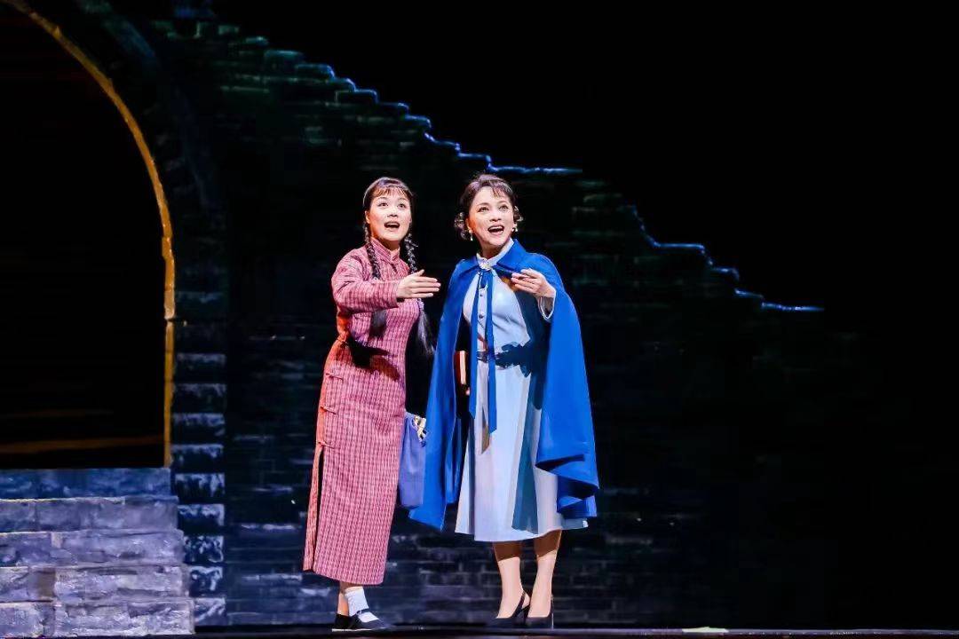 川剧《江姐》:我愿意永远留在黎明前的黑暗里,只要能看见太阳升起