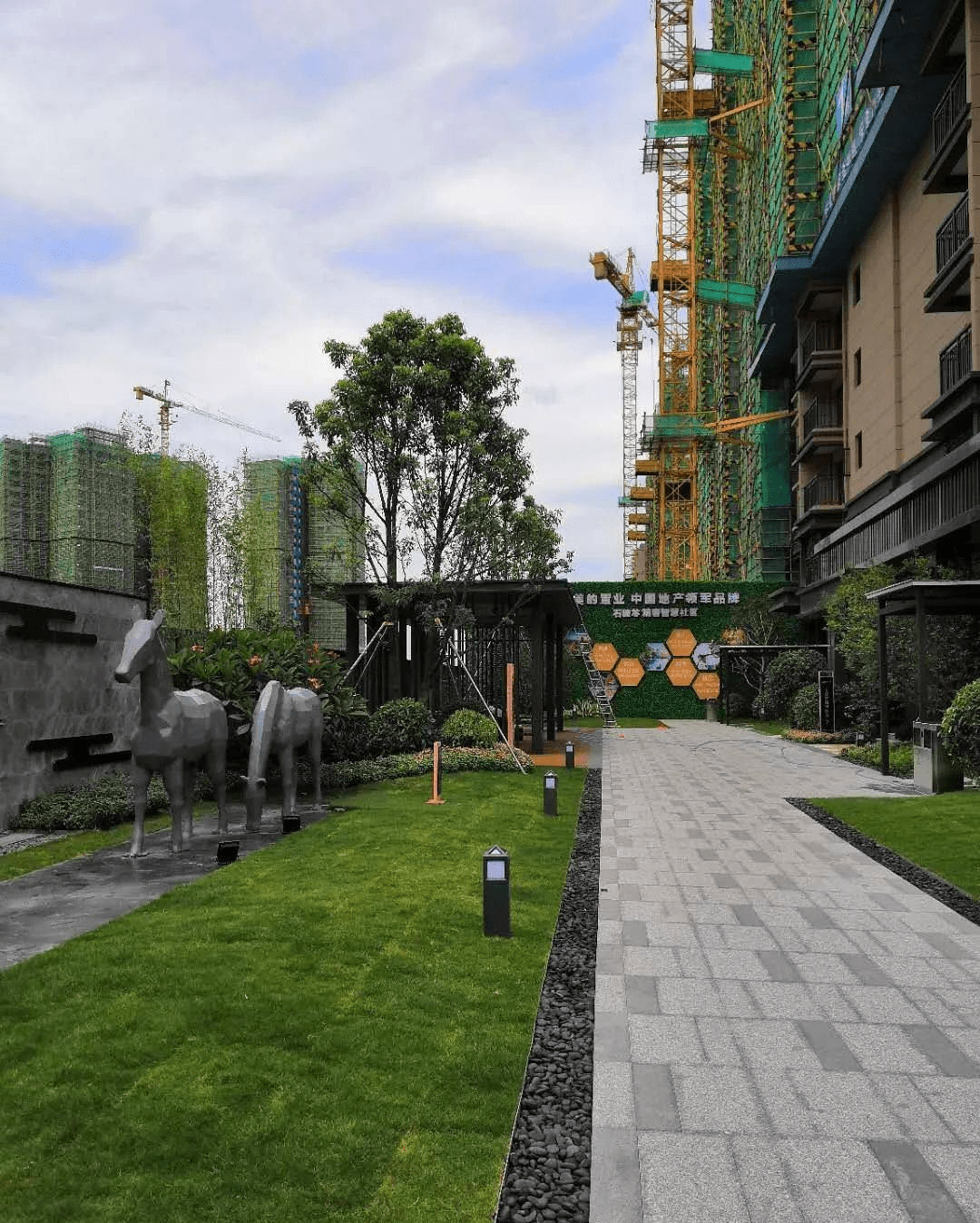 【广东中山美的公馆】售楼处电话400-022-8887转9999 售楼中心_24小时