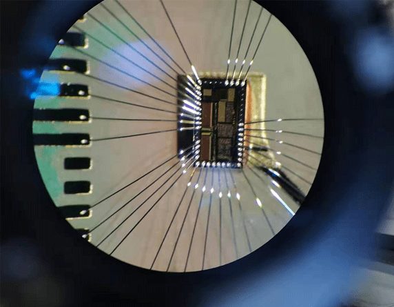 深圳微宸"芯片键合封装""封装"一词是伴随着集成电路芯片制造技术的